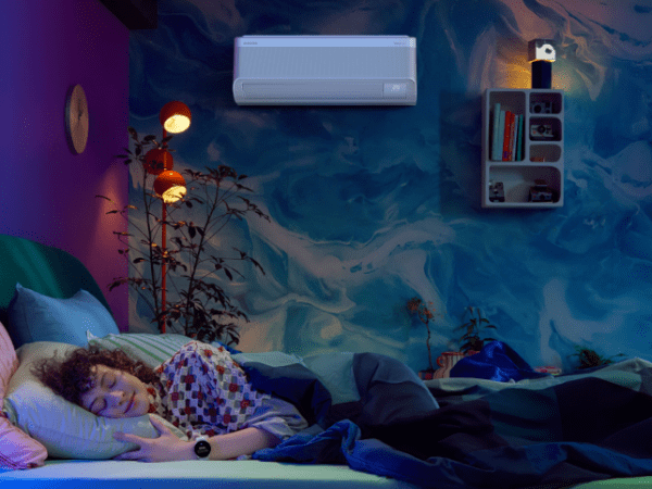 Zapewnienie dobrego snu przez całą noc: współpraca klimatyzatorów i urządzeń nasobnych&nbsp;Samsung